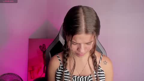 Snapshot of paigejayden chatting on 10, 6, 2026 Paige online show from 10, 6, 2026