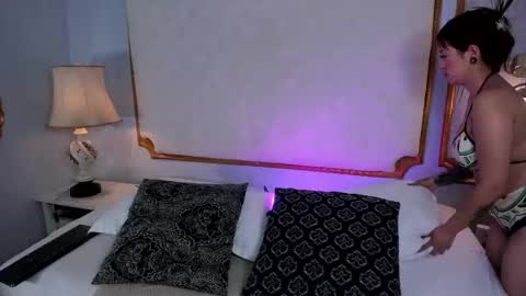 PaIIgePeach online show from 25, 2, 2025