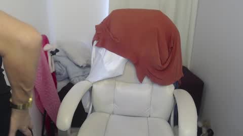 Snapshot of paiper_halliwey_ chatting on 3, 12, 2024 paiper online show from 3, 12, 2024