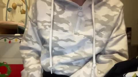 Snapshot of paisleysnowxo chatting on 4, 3, 2025 paisleysnowxo online show from 4, 3, 2025