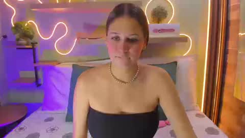 P A L M E R  online show from 9, 9, 2025