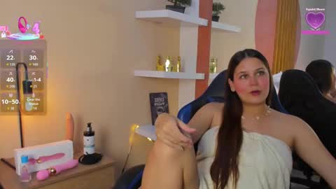 P A L M E R  online show from 3, 10, 2025