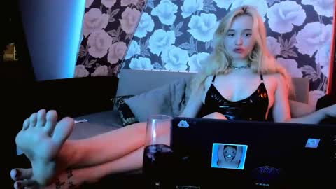 palmer_haze online show from 12, 11, 2025