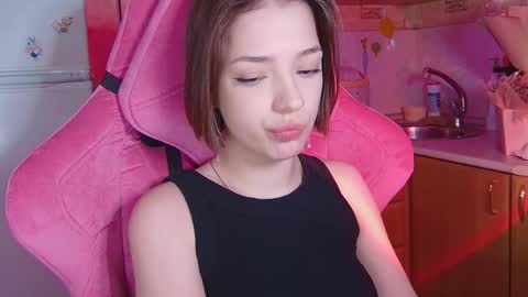 Snapshot of pambeeslyy chatting on 26, 5, 2026 Pam online show from 26, 5, 2026
