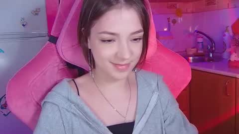 Snapshot of pambeeslyy chatting on 28, 6, 2026 Pam online show from 28, 6, 2026