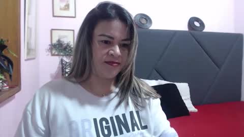 pamela_echeverria online show from 3, 11, 2025