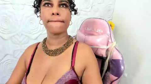 Snapshot of pamela_guzmaan_ chatting on 5, 12, 2024 PAMELA online show from 5, 12, 2024