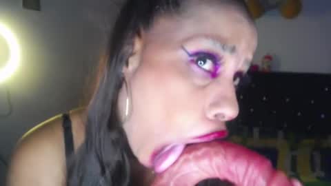 Snapshot of pamela_guzmaan_ chatting on 4, 12, 2025 PAMELA online show from 4, 12, 2025