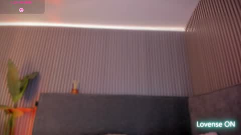 Snapshot of pamela_vega chatting on 9, 6, 2026 Manuela online show from 9, 6, 2026