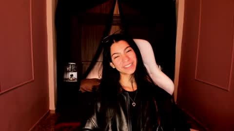 Snapshot of pamelaascott chatting on 19, 6, 2026 P A M online show from 19, 6, 2026