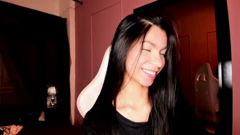 Snapshot of pamelaascott chatting on 7, 7, 2026 P A M online show from 7, 7, 2026