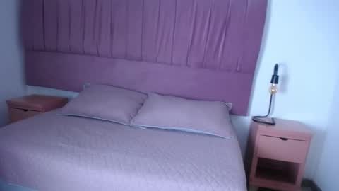 PamelaEvans   online show from 4, 3, 2025