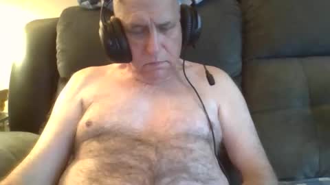 pandarianhunter123 online show from 19, 4, 2026