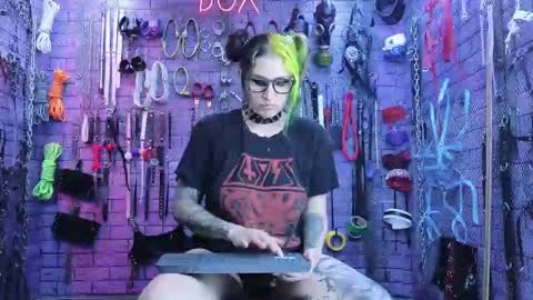 PandoraNez online show from 14, 2, 2025