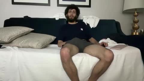 Snapshot of pantslesstraveler_plt chatting on 28, 10, 2025 PantsLessTraveler online show from 28, 10, 2025