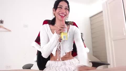 Snapshot of pao_thebigclit chatting on 4, 1, 2025 Paolita online show from 4, 1, 2025