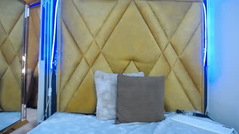 Paola Lyon online show from 4, 2, 2025