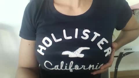 Snapshot of paolamz10 chatting on 11, 2, 2026 paolamz10 online show from 11, 2, 2026