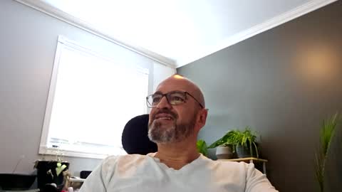 Papi online show from 7, 1, 2025