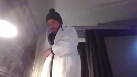 papi_chul0420 online show from 5, 3, 2025