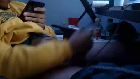 Snapshot of papixfade chatting on 14, 12, 2025 papixfade online show from 14, 12, 2025