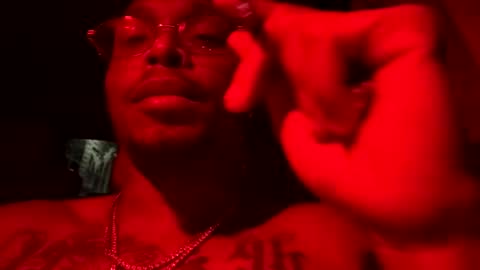 Snapshot of pappyso4blkbrazy chatting on 24, 10, 2025 pappyso4blkbrazy online show from 24, 10, 2025