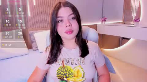 Snapshot of paradise_doll_s chatting on 30, 10, 2025 Amy and my doll online show from 30, 10, 2025