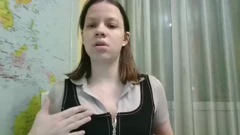 Snapshot of paradise_tease chatting on 18, 2, 2026 paradise_tease online show from 18, 2, 2026