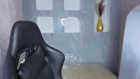 paris online show from 14, 11, 2025