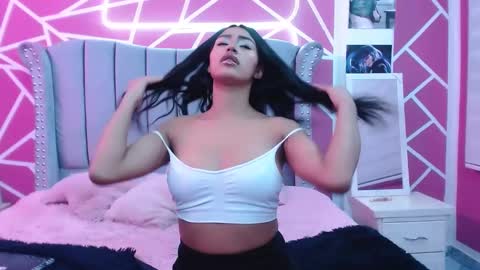 Snapshot of paris_hot12 chatting on 28, 1, 2025 paris online show from 28, 1, 2025