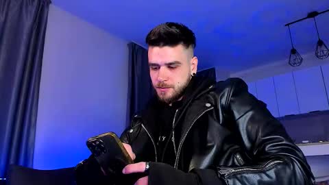 Snapshot of paris_lock chatting on 1, 2, 2026 Paris online show from 1, 2, 2026