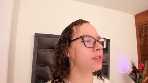 Snapshot of paris_mendez chatting on 22, 7, 2026 PARIS LOVE online show from 22, 7, 2026