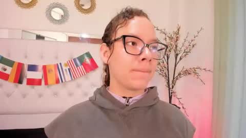 Snapshot of paris_mendez chatting on 29, 7, 2026 PARIS LOVE online show from 29, 7, 2026