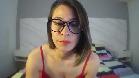 Snapshot of paris_vixen13 chatting on 7, 10, 2025 paris_vixen13 online show from 7, 10, 2025
