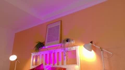 PARIS online show from 16, 12, 2025