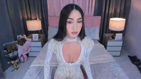 parismilker online show from 10, 6, 2026