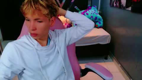 Snapshot of park_jimin1 chatting on 20, 9, 2025 park_jimin1 online show from 20, 9, 2025