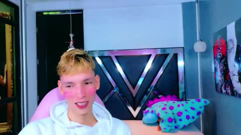 Snapshot of park_jimin1 chatting on 16, 11, 2025 park_jimin1 online show from 16, 11, 2025