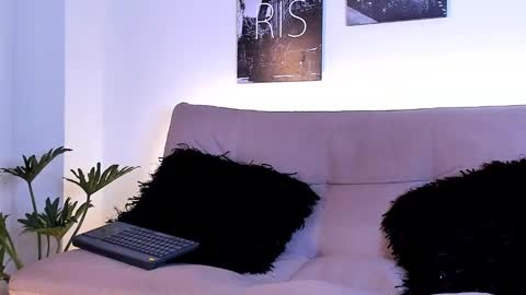 parker lavine online show from 18, 2, 2025