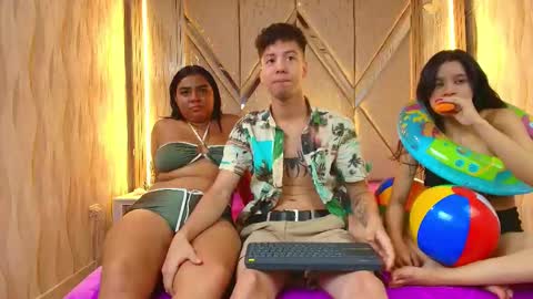 Snapshot of partyhottwink chatting on 28, 9, 2025 Danna online show from 28, 9, 2025