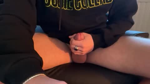 Snapshot of pascal192 chatting on 4, 12, 2025 pascal192 online show from 4, 12, 2025