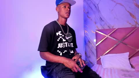 passion_black_ online show from 13, 4, 2026