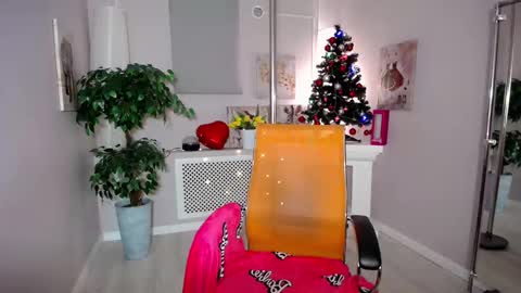 Snapshot of passionate_babe chatting on 29, 12, 2024 I have returned from vacation and I am glad to share my energy and emotions with you online show from 29, 12, 2024