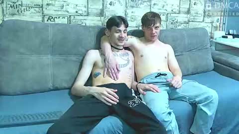 Snapshot of passionate_bonds chatting on 19, 6, 2026 Max tall dark-haired guy with tattoos and Phil blond-haired online show from 19, 6, 2026