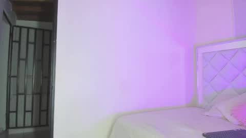 passionfruitx2 online show from 10, 4, 2026