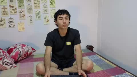 Snapshot of patri_ck_villa chatting on 17, 4, 2026 patri_ck_villa online show from 17, 4, 2026