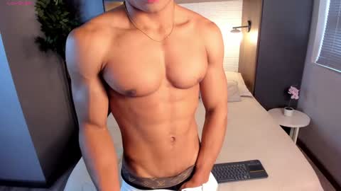 Snapshot of patrick_brown_ chatting on 15, 12, 2024 Patrick Brown online show from 15, 12, 2024