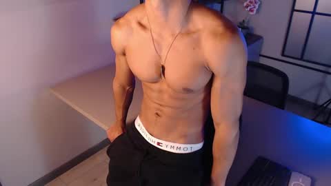 Snapshot of patrick_brown_ chatting on 16, 12, 2024 Patrick Brown online show from 16, 12, 2024