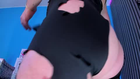 Hi  Pvt open Moans from lovense  tell me  Fav   113366 Especial level 33 online show from 27, 2, 2025