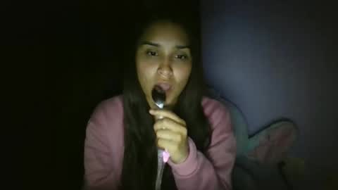 Snapshot of pau_cat chatting on 18, 4, 2026 Pau online show from 18, 4, 2026